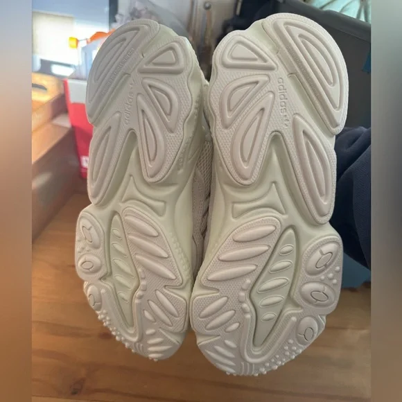 Adidas originals Ozweego shoes - Picture 8 of 12